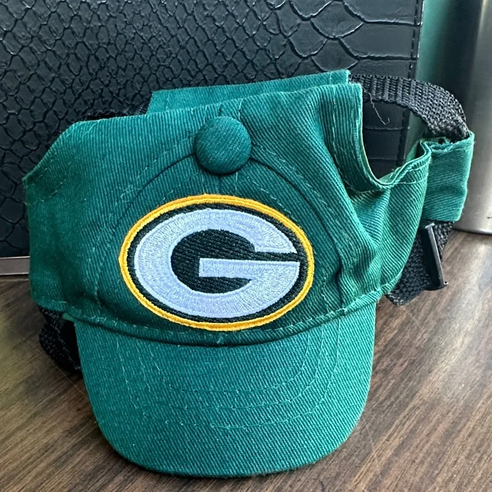 Little Earth Green Bay Packers Dog Hat with Emblem. Size XS